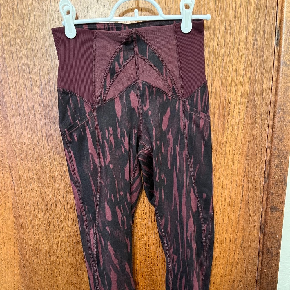 Lululemon Exquisite Crop Legging Size 4